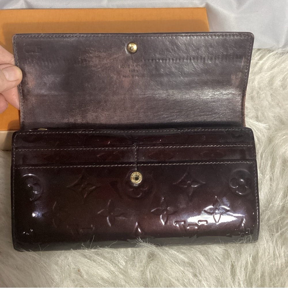 Louis Vuitton Portefeuile Sarah Monogram Vernis Long Wallet Armaranth Color - Picture 8 of 14